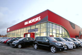 Uk Kia Opens First Red Cube Showroom Automotive Industry News Just Auto
